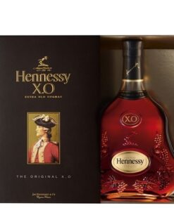 Konjak Hennessy X.O zapakiran v črno lično škatlo