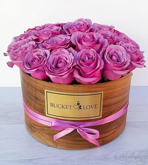 Bucket of Love rose box in Slovenia